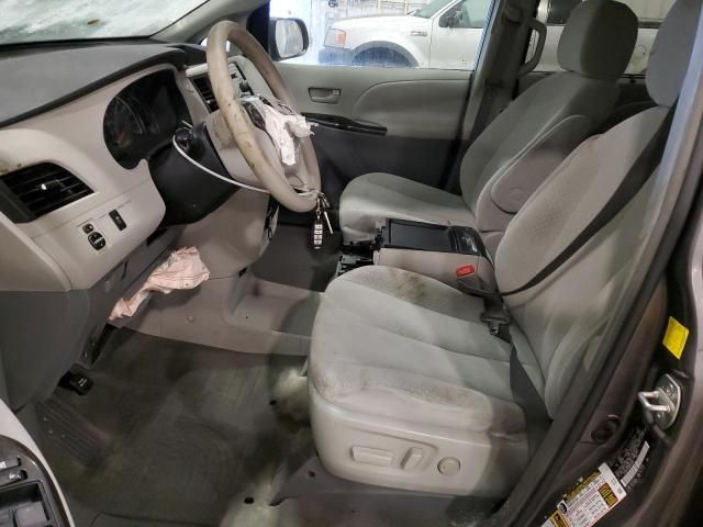 2011 Toyota Sienna LE