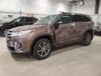 2017 Toyota Highlander SE