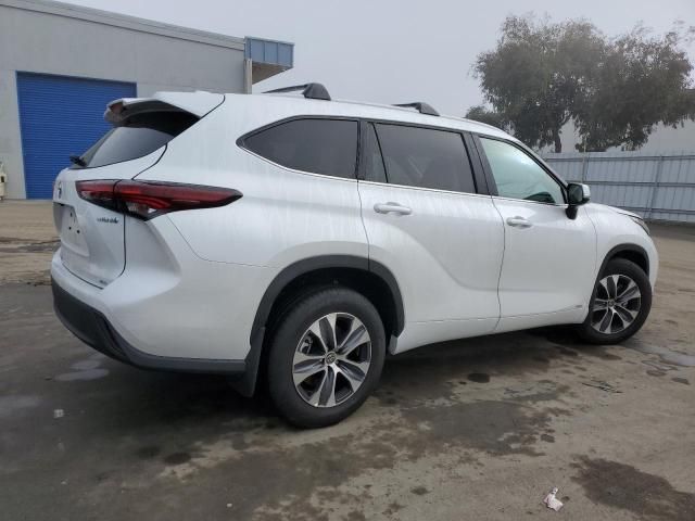 2024 Toyota Highlander Hybrid XLE