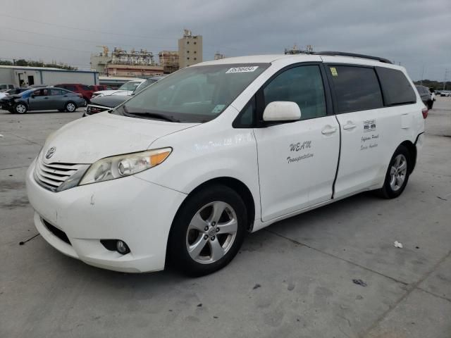 2015 Toyota Sienna LE