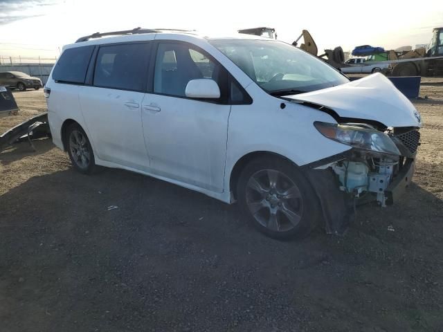 2011 Toyota Sienna Sport