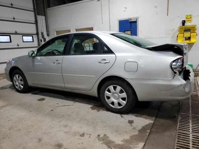 2004 Toyota Camry LE