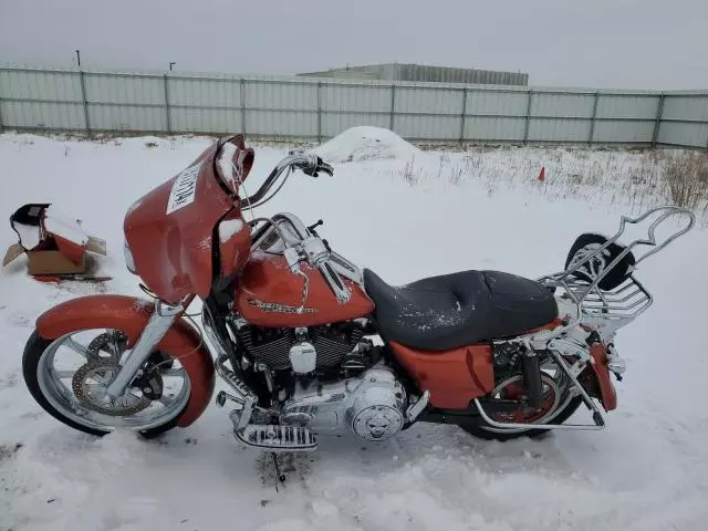 2011 Harley-Davidson Flhx