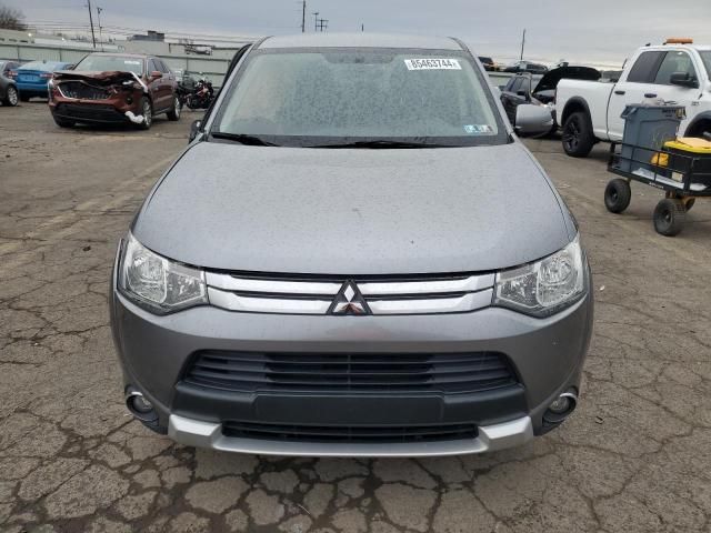 2015 Mitsubishi Outlander SE