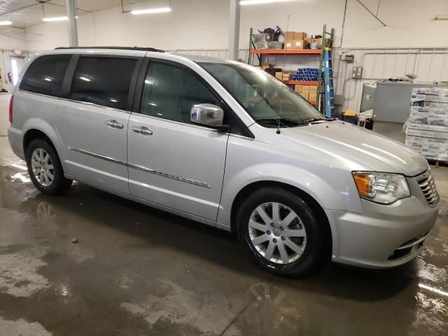 2012 Chrysler Town & Country Touring L