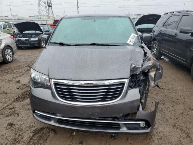 2015 Chrysler Town & Country S