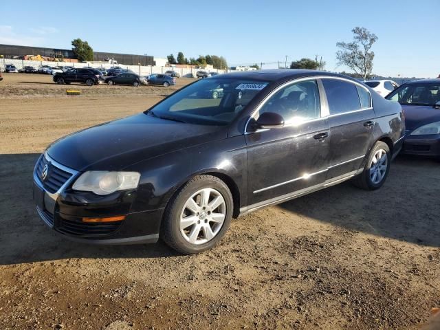 2006 Volkswagen Passat 2.0T Luxury