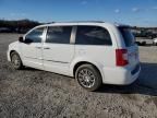 2014 Chrysler Town & Country Touring L