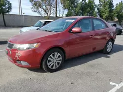 KIA Vehiculos salvage en venta: 2011 KIA Forte EX