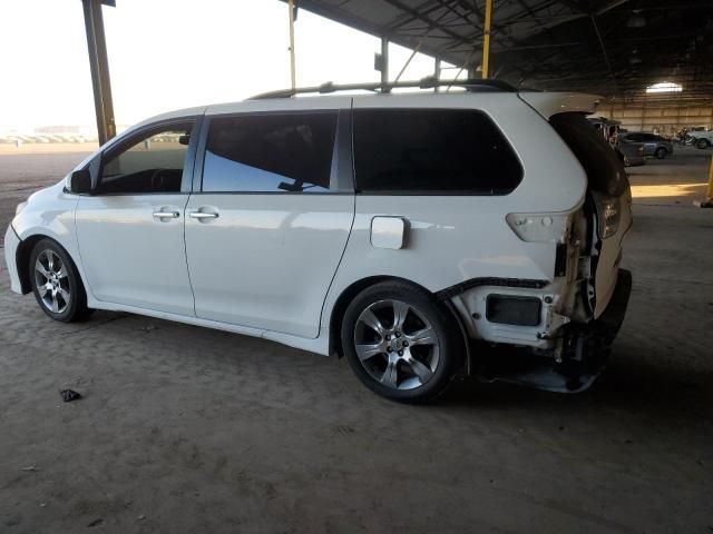 2015 Toyota Sienna Sport