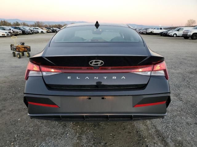 2024 Hyundai Elantra SE