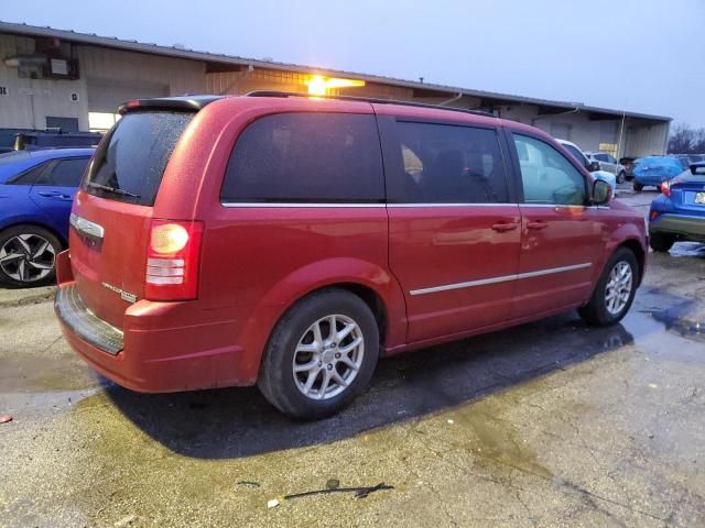 2010 Chrysler Town & Country Touring