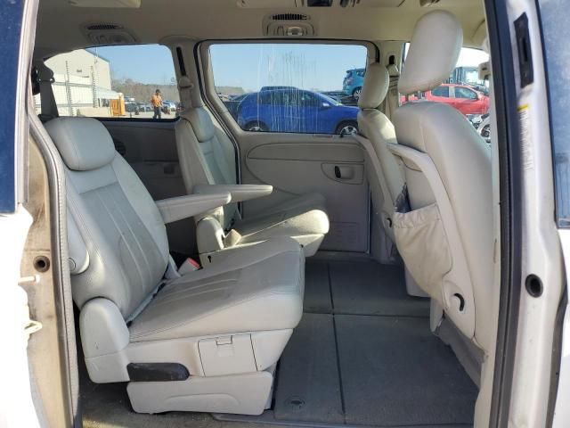 2005 Chrysler Town & Country Touring