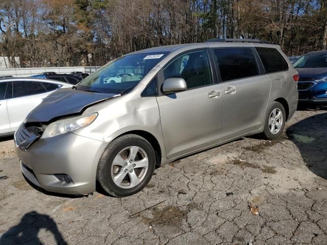 2015 Toyota Sienna LE