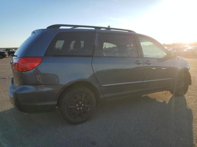 2010 Toyota Sienna CE