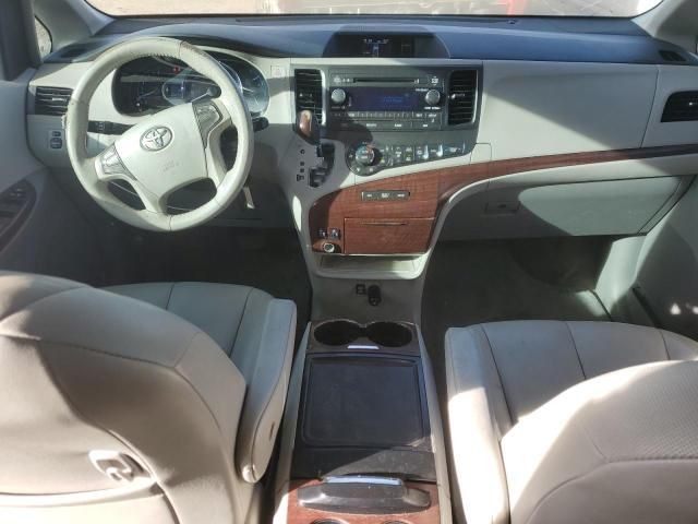 2012 Toyota Sienna XLE