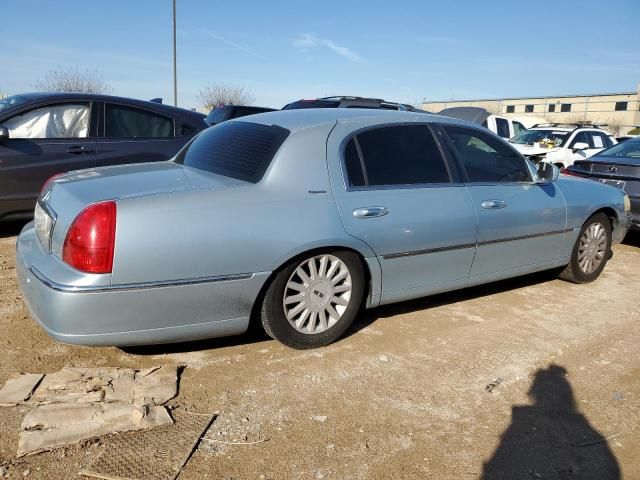 2005 Lincoln Town Car Signature