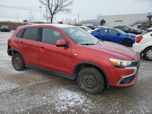 2016 Mitsubishi RVR SE