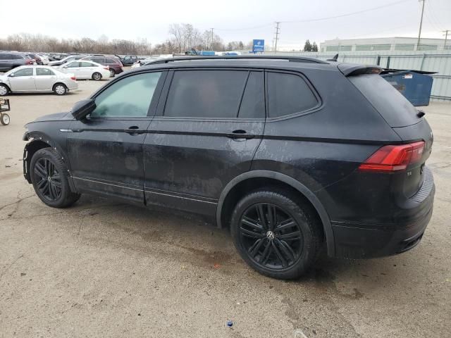 2022 Volkswagen Tiguan SE R-LINE Black