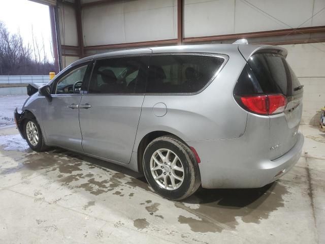 2020 Chrysler Voyager LX