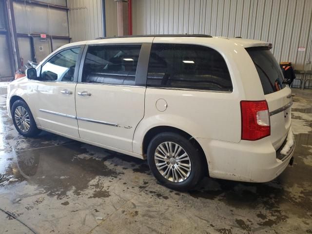 2013 Chrysler Town & Country Touring L