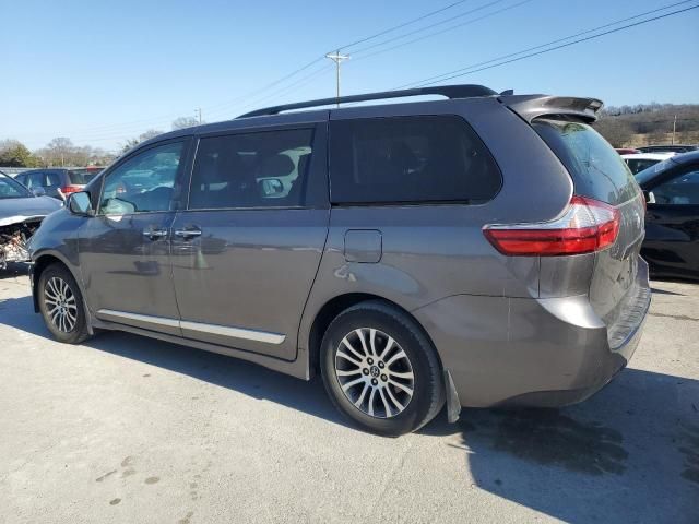 2019 Toyota Sienna XLE