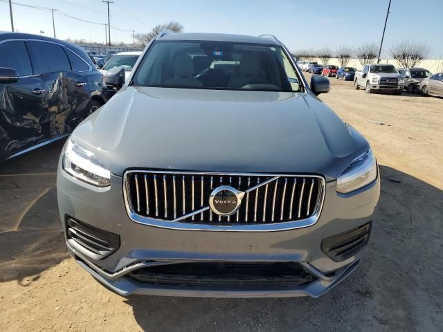 2022 Volvo XC90 T6 Momentum