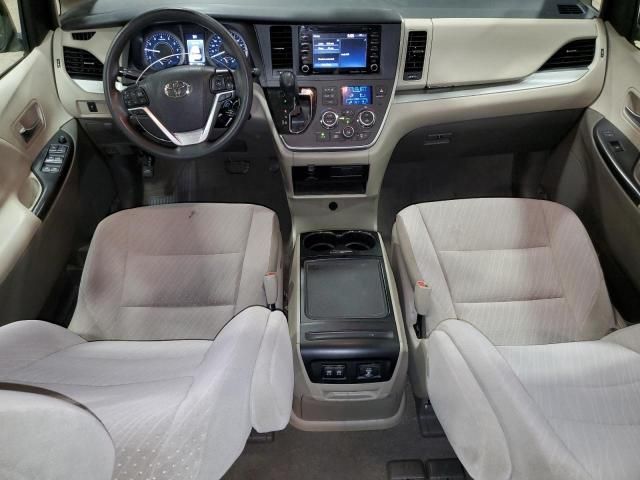 2020 Toyota Sienna LE