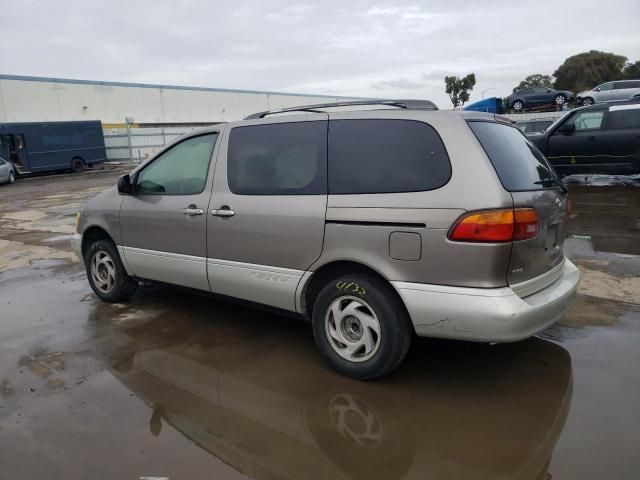 1998 Toyota Sienna LE