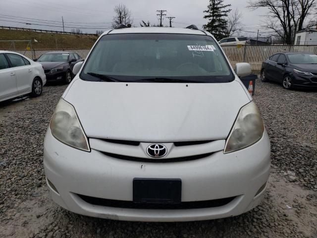 2008 Toyota Sienna XLE