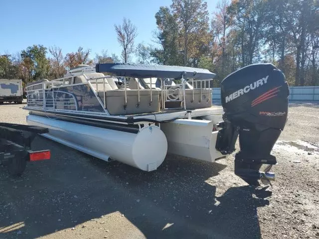 2017 Tracker Marine Trailer