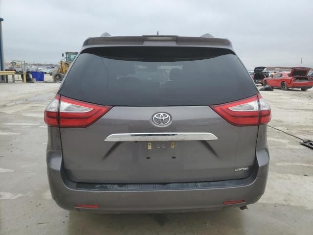 2019 Toyota Sienna XLE