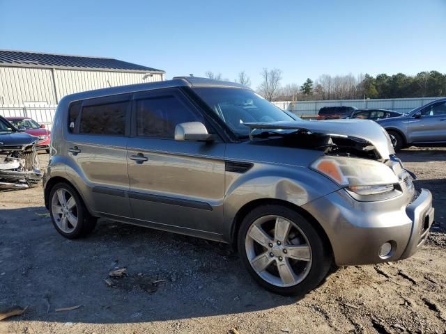 2011 KIA Soul +