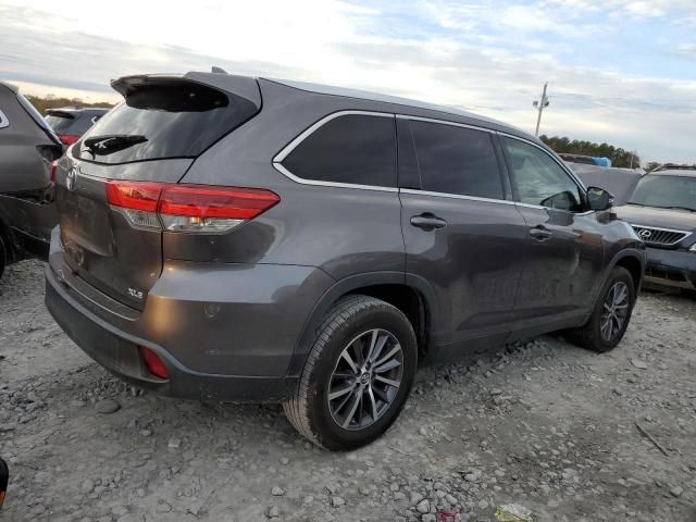 2019 Toyota Highlander SE