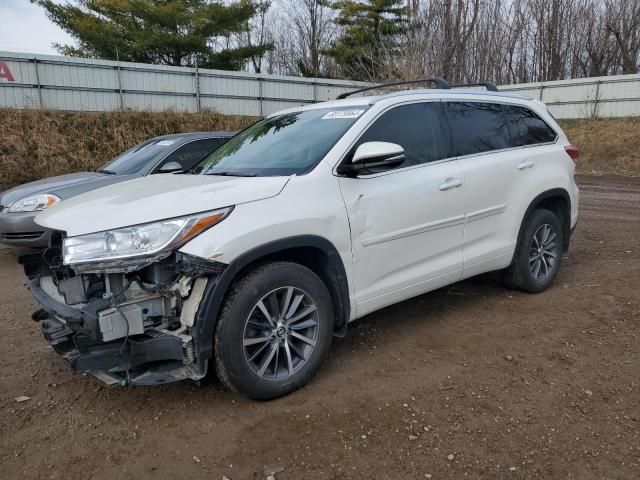 2017 Toyota Highlander SE