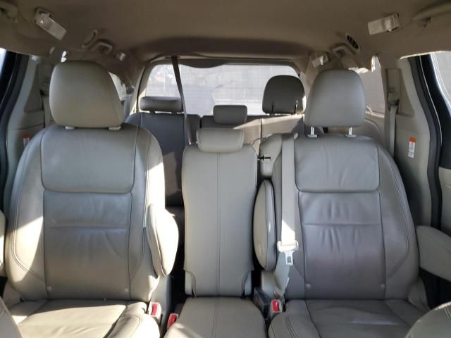 2015 Toyota Sienna XLE