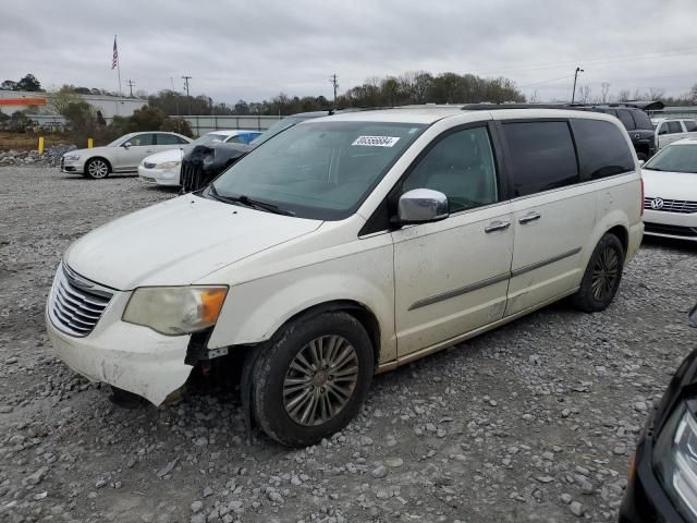 2013 Chrysler Town & Country Touring L