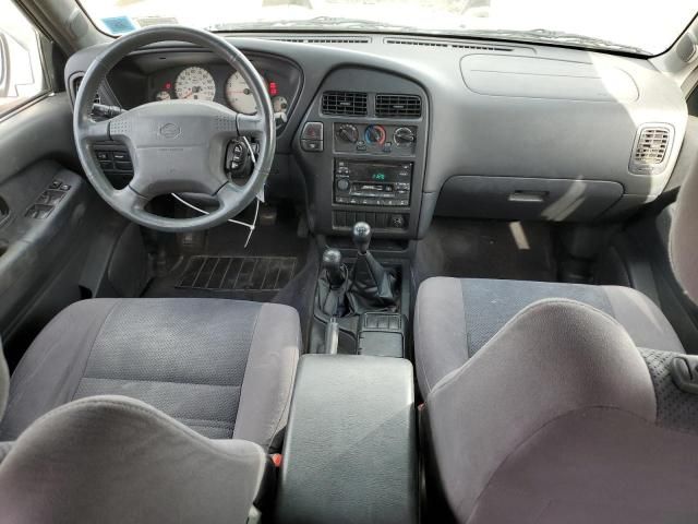 1999 Nissan Pathfinder LE