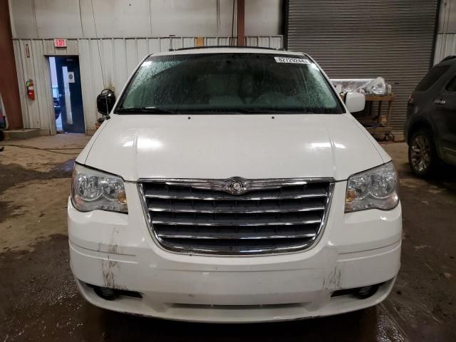 2010 Chrysler Town & Country Touring