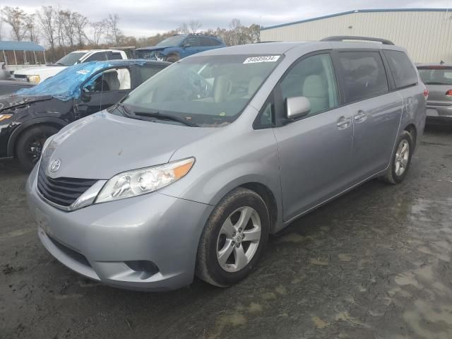 2012 Toyota Sienna LE