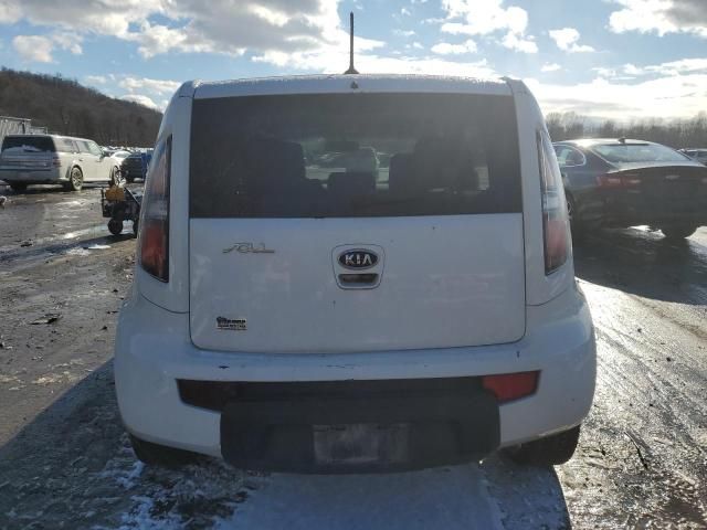 2011 KIA Soul +