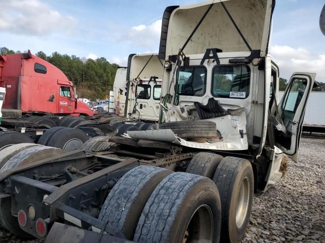 2015 Freightliner Cascadia 125