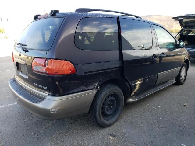 2002 Toyota Sienna LE