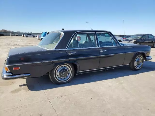 1971 Mercedes-Benz 280