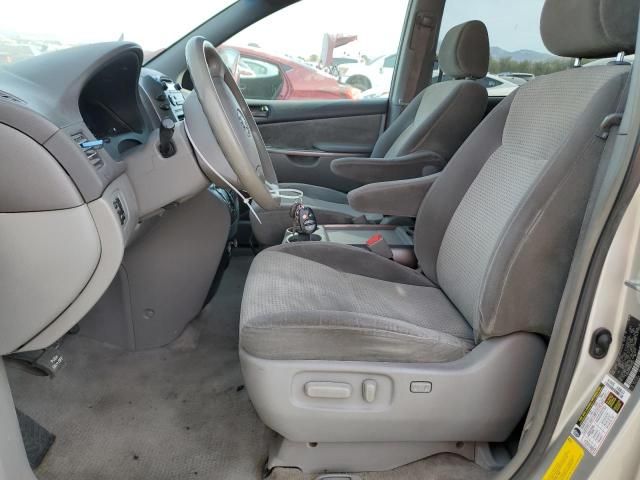 2008 Toyota Sienna CE