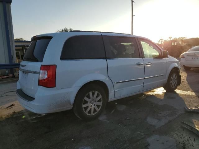 2016 Chrysler Town & Country Touring