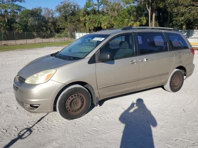 2004 Toyota Sienna CE