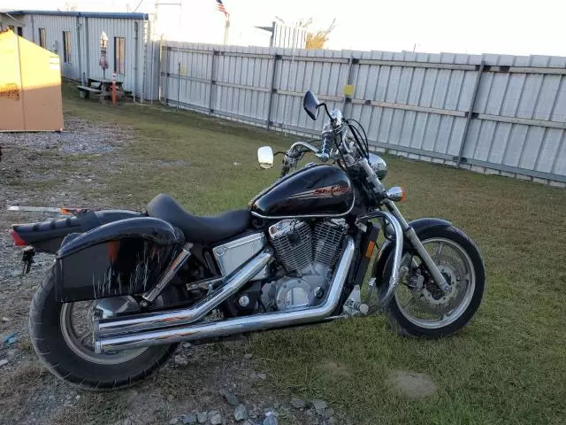 2000 Honda VT1100 C