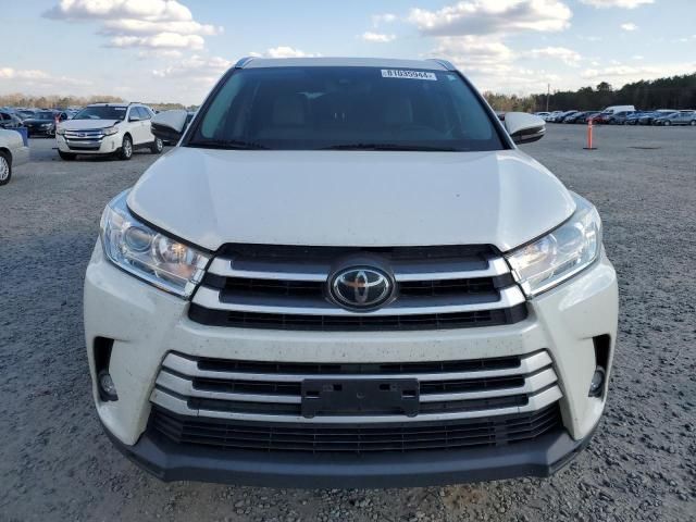 2019 Toyota Highlander SE