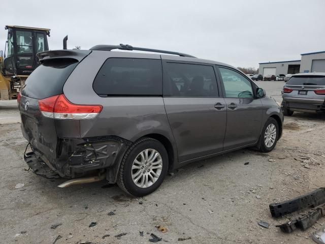 2014 Toyota Sienna XLE